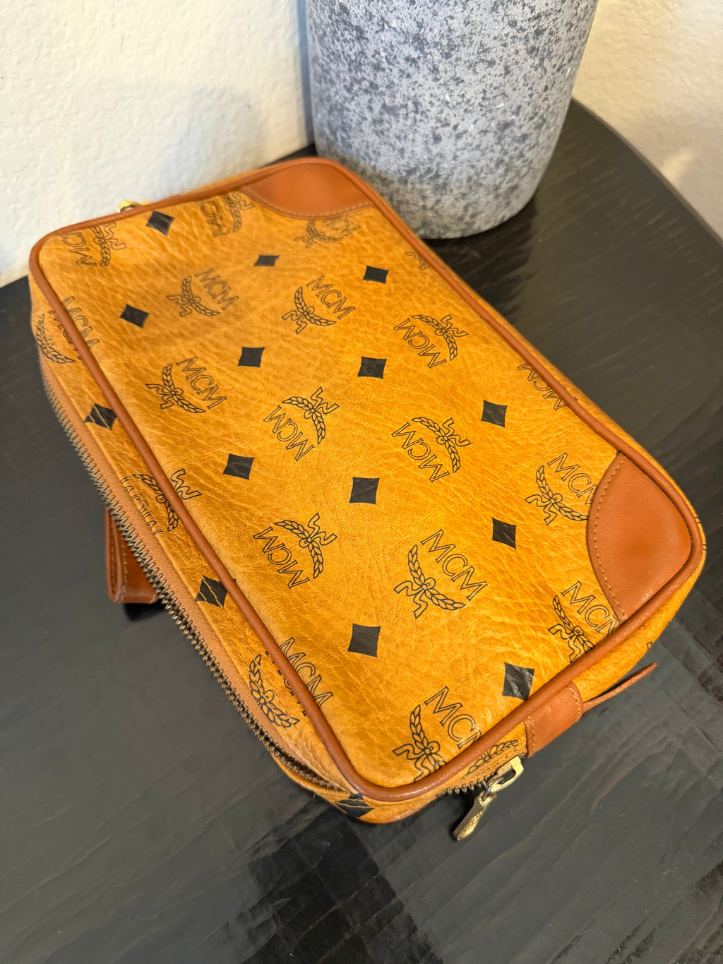 MCM Clutch wristlit with Dustbag