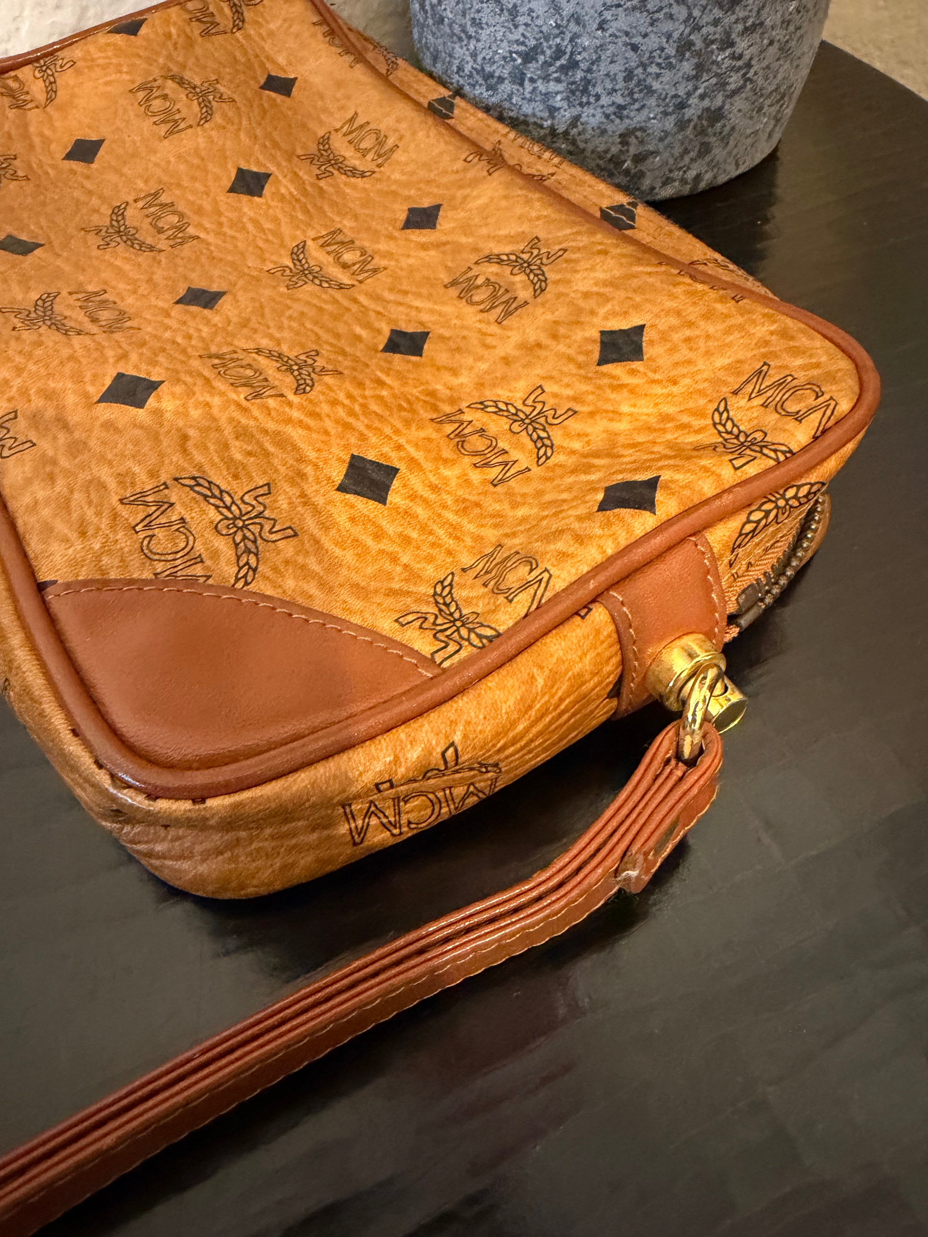 MCM Clutch wristlit with Dustbag